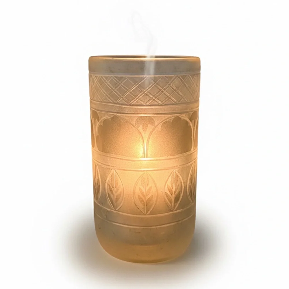 Anthropologie NWT Oversized Carved Glass Cedarwood and Balsam Candle Rare Find